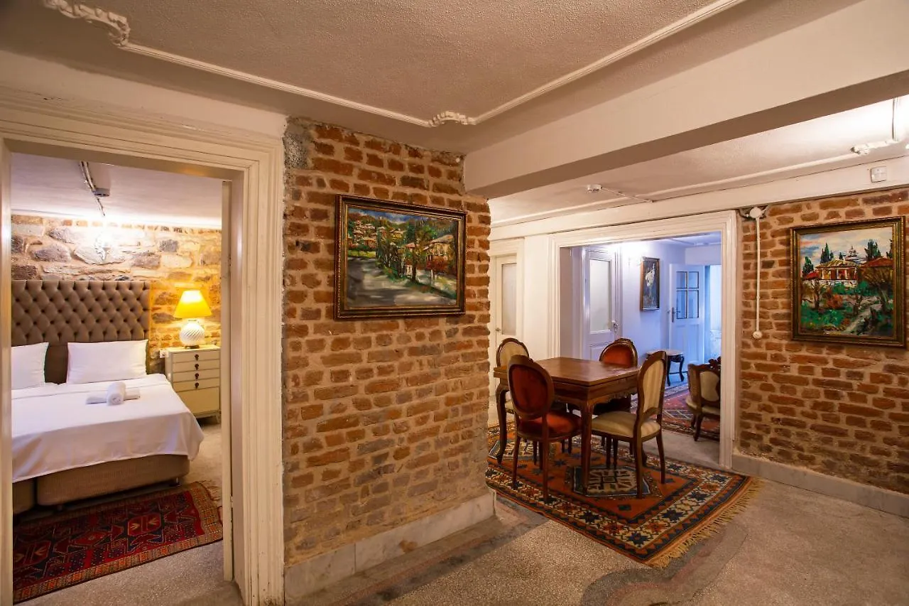 Mansion With Lemon Tree Apartment Izmir