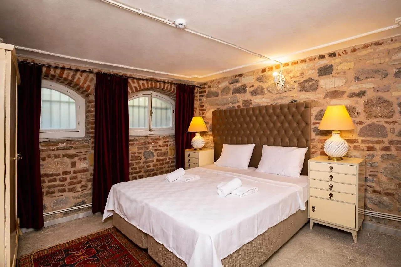 Mansion With Lemon Tree Apartment Izmir Turkey