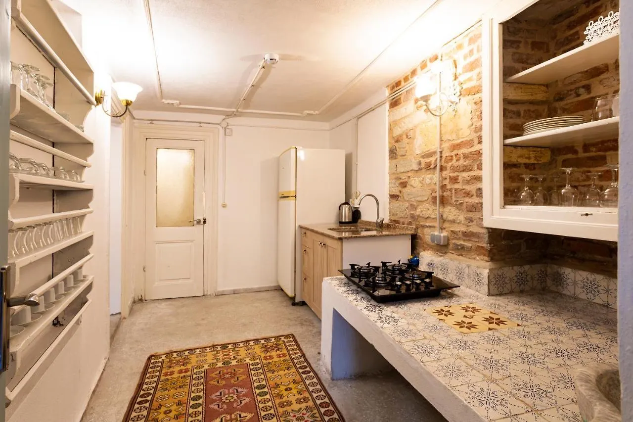 Mansion With Lemon Tree Apartment Izmir 0*,  Turkey