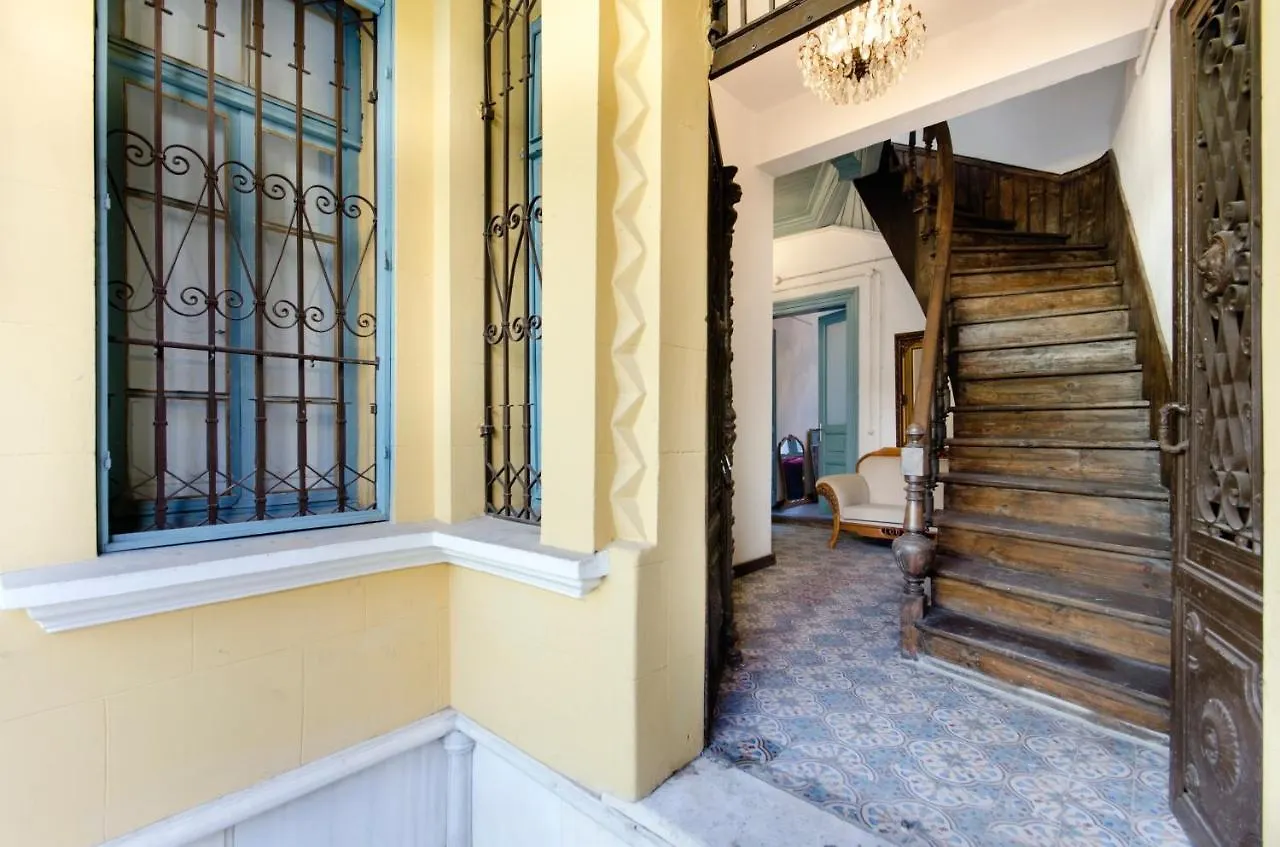 Mansion With Lemon Tree Apartment Izmir