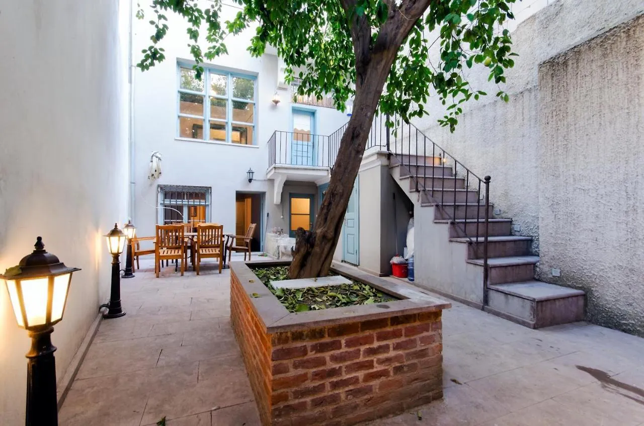 Mansion With Lemon Tree Apartment Izmir
