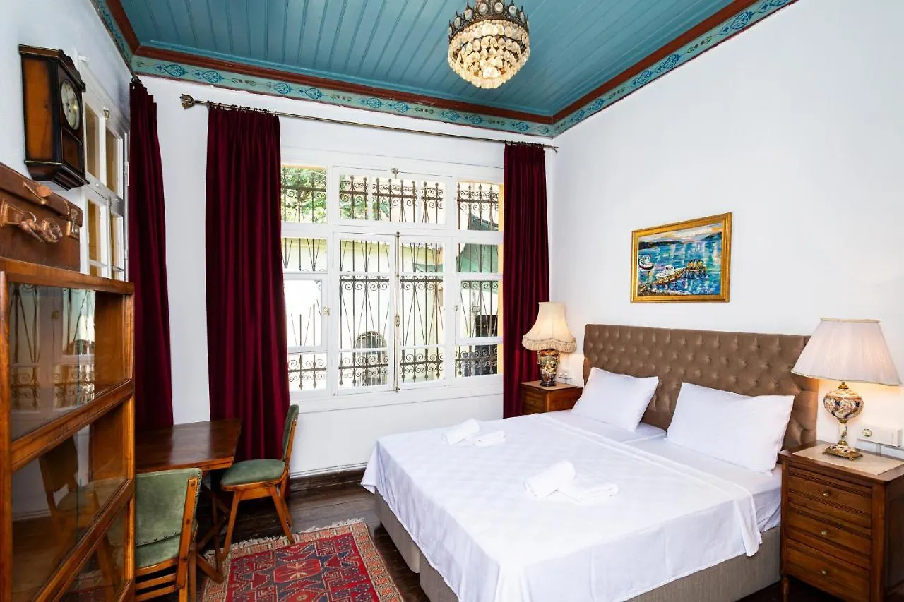Mansion With Lemon Tree Apartment Izmir