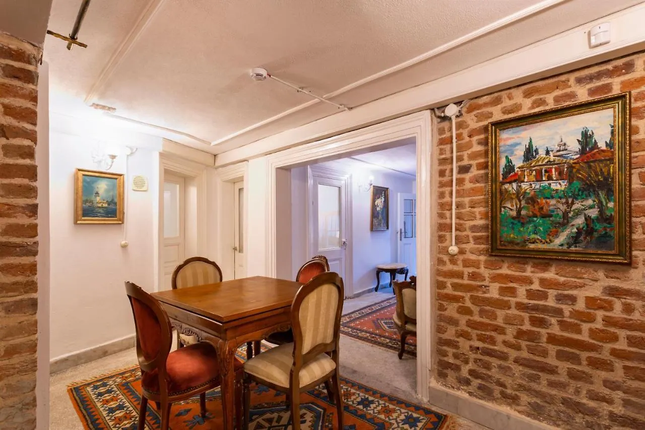 Mansion With Lemon Tree Apartment Izmir