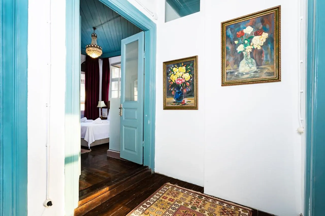 Mansion With Lemon Tree Apartment Izmir