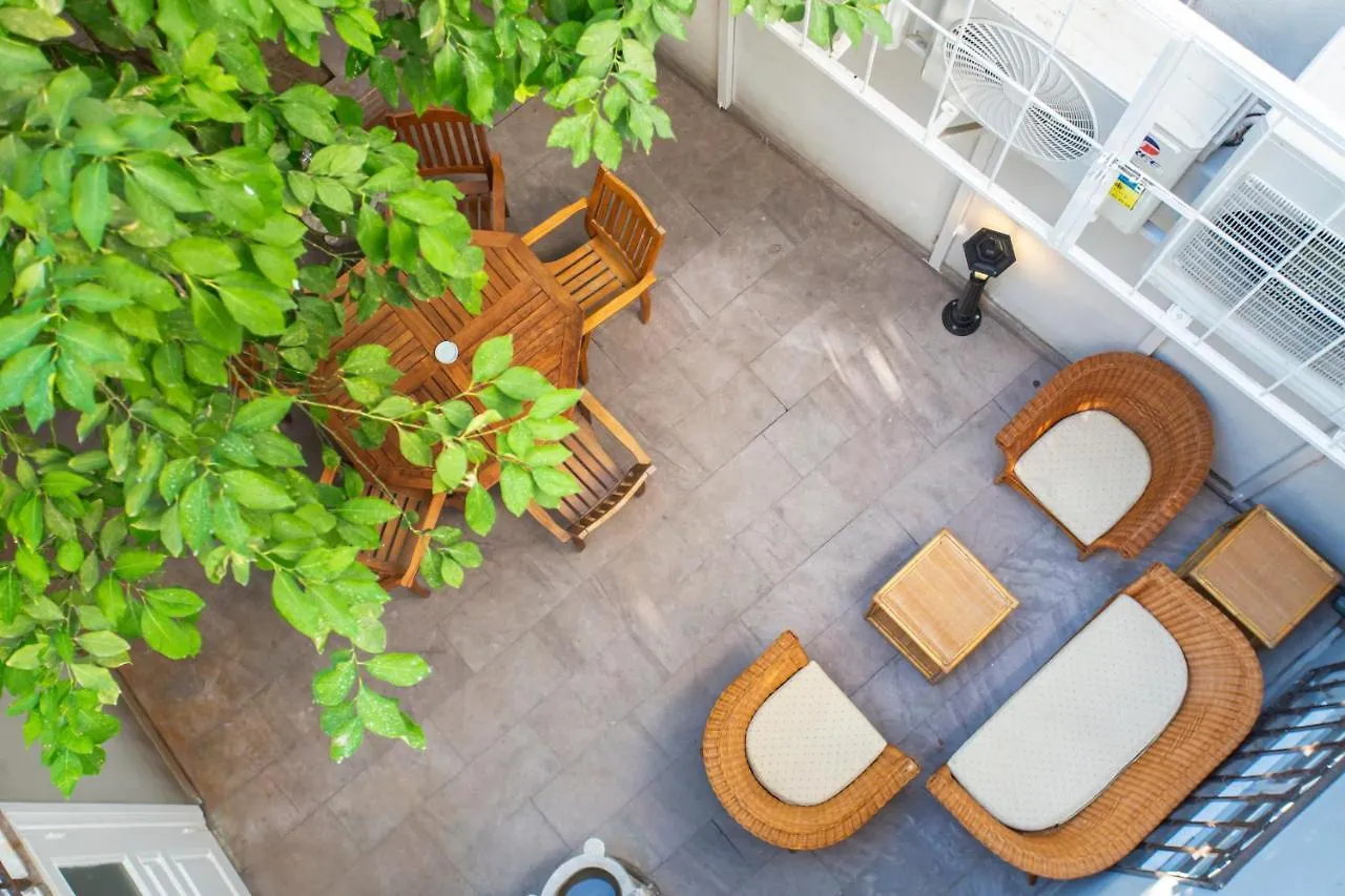 Mansion With Lemon Tree Apartment Izmir